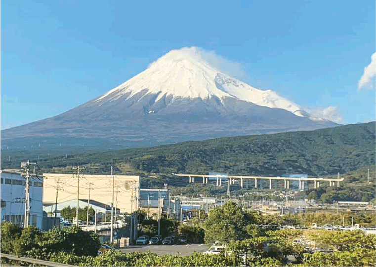 富士山が見事な冠雪。静岡県だって寒いものは寒い！冬の寒さ対策どうしてますか？