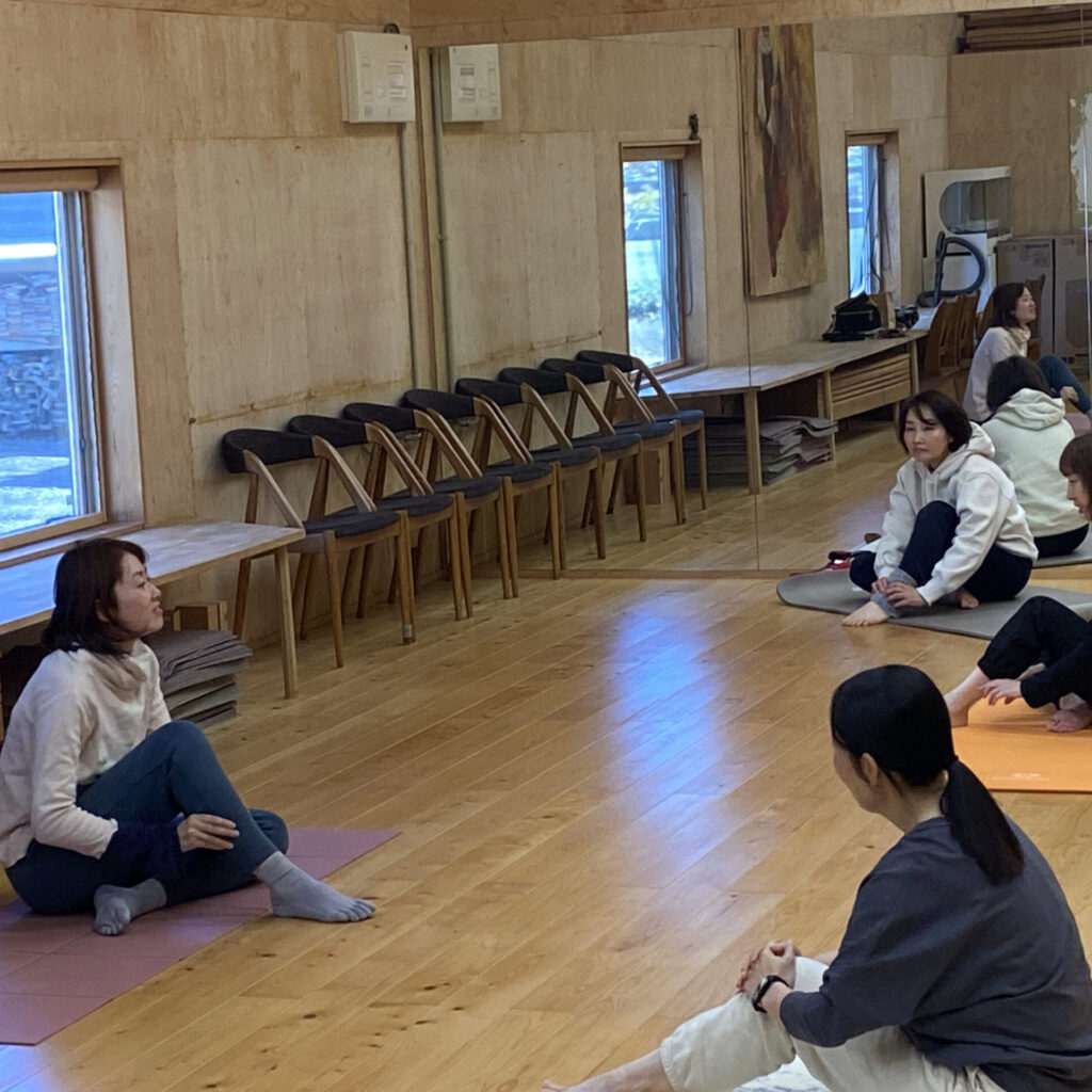 【🌱esora講座】心と体をリフレッシュ♪ヨガレッスン