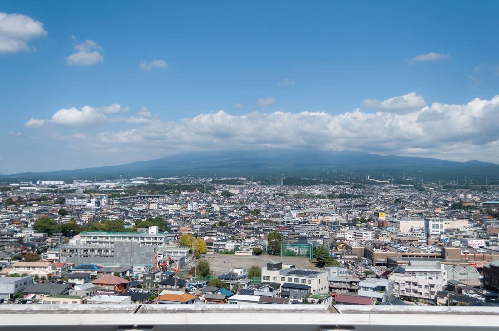 屋上から見渡す市街地