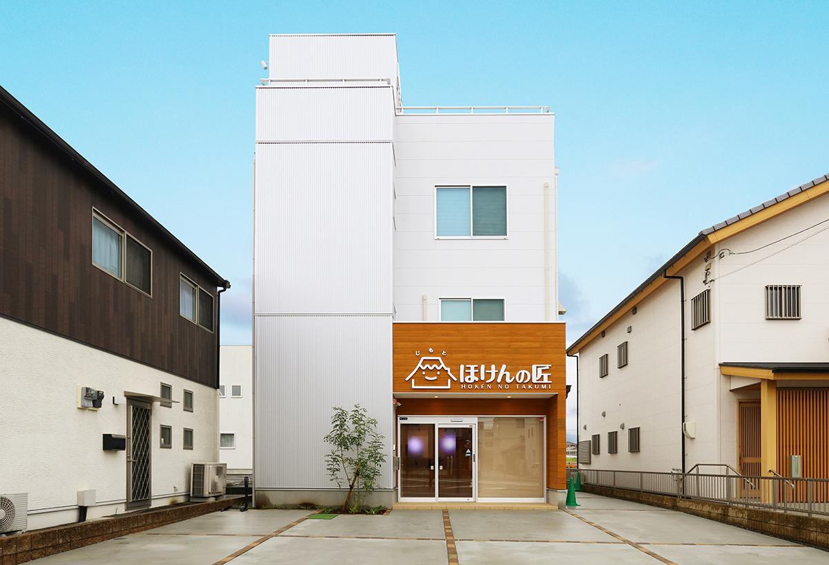 多目的スペースと事務所を上手にまとめた ナチュラルな雰囲気のオフィス空間 沼津市・(有)MS-NET